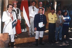 S01.JPG (19806 bytes)