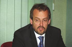 SA02.JPG (15204 bytes)