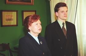 VR2.JPG (16080 bytes)