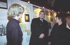 H01.JPG (18360 bytes)