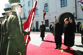 HORVATS10.JPG (25116 bytes)