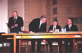 A12.JPG (21538 bytes)