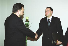 C4.JPG (15840 bytes)