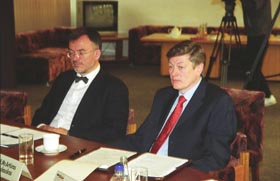 S02.JPG (20777 bytes)