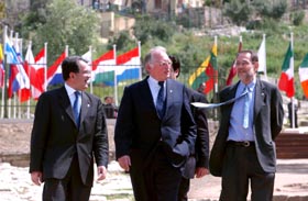 A04.JPG (26547 bytes)