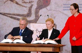 A10.JPG (22535 bytes)