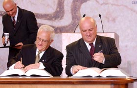 A12.JPG (22128 bytes)