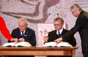 A13.JPG (23393 bytes)