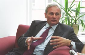 N3.JPG (19830 bytes)