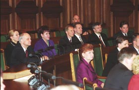 S01.JPG (21301 bytes)