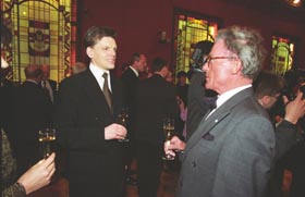 S03.JPG (19170 bytes)