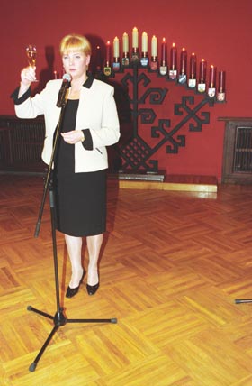 S05.JPG (31887 bytes)