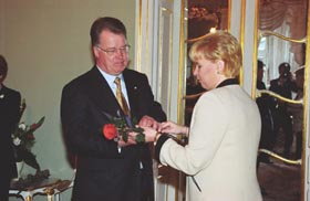 S16.JPG (20275 bytes)