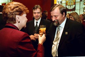 V1.JPG (21919 bytes)