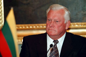 BRAZAUSKS.JPG (17011 bytes)