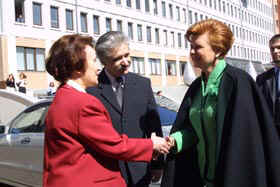 VIKE1.JPG (33696 bytes)