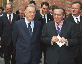 PORT03.JPG (21793 bytes)