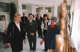 TIKS03.JPG (16748 bytes)