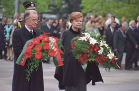 PORT01AB.JPG (22408 bytes)