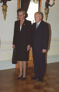 PORT07MK.JPG (16367 bytes)