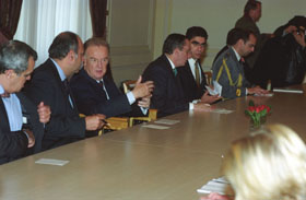 PORT08MK.JPG (17313 bytes)