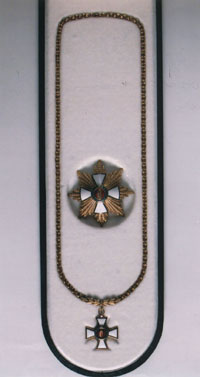 O12.JPG (18110 bytes)