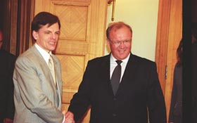 P1.JPG (17741 bytes)