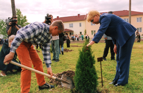 UDRE02.JPG (75772 bytes)