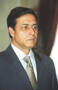 V3.JPG (17555 bytes)