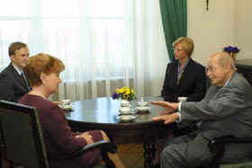 VIKE1.JPG (28212 bytes)