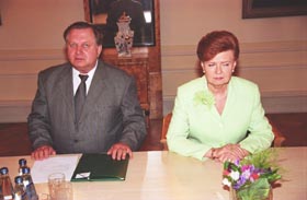 VK4.JPG (19309 bytes)