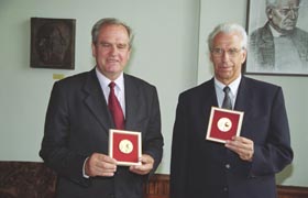 ZA2.JPG (17394 bytes)