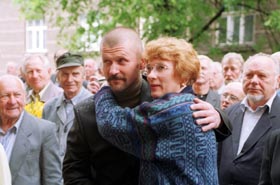 VIKE55.JPG (24302 bytes)