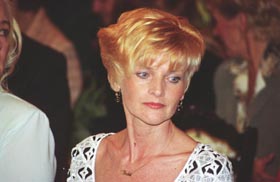 B01.JPG (18360 bytes)