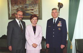 M2.JPG (19515 bytes)