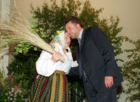 DOME3.JPG (81566 bytes)