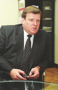 PRIEDITIS.JPG (19595 bytes)