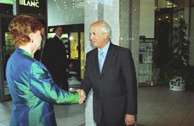 G1.JPG (21299 bytes)