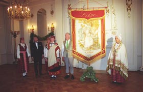 KAROGS1.JPG (20868 bytes)