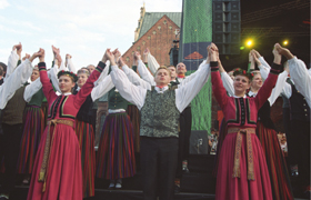 DZ02.JPG (59623 bytes)