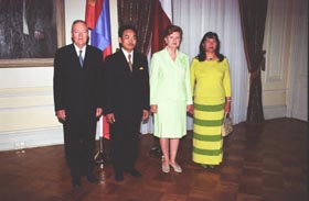 M04.JPG (18632 bytes)