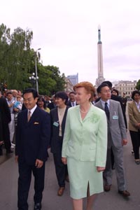 MONG07.JPG (19754 bytes)