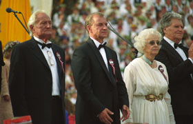 DZ18.JPG (21067 bytes)