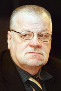 PETERS.JPG (17815 bytes)