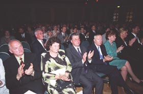 S09.JPG (20633 bytes)