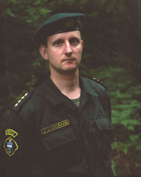 R07.JPG (12461 bytes)