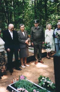 BIRZE02.JPG (26689 bytes)