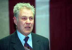 LACIS.JPG (15729 bytes)