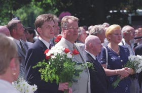 P14.JPG (22682 bytes)