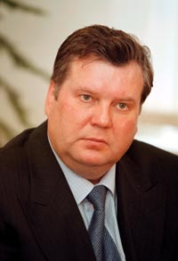 URBANOVICS.JPG (16923 bytes)